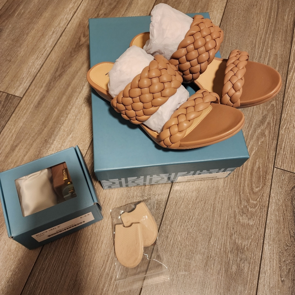NIB Pashion Sandals